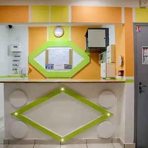 https://hotel-monte-cristo.fr-provencehotel.com
